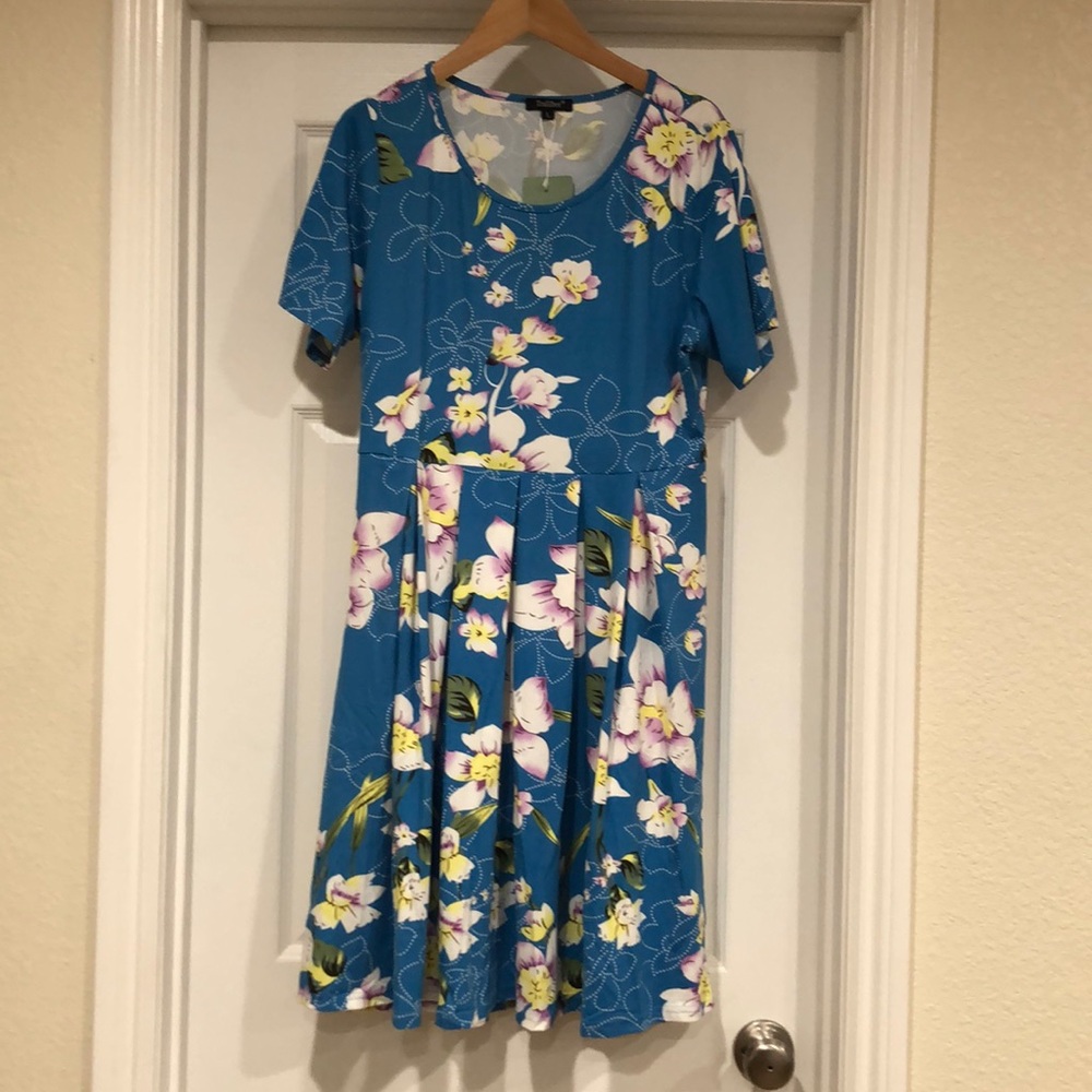 Tralilbee Floral Dress - Picture 1 of 12